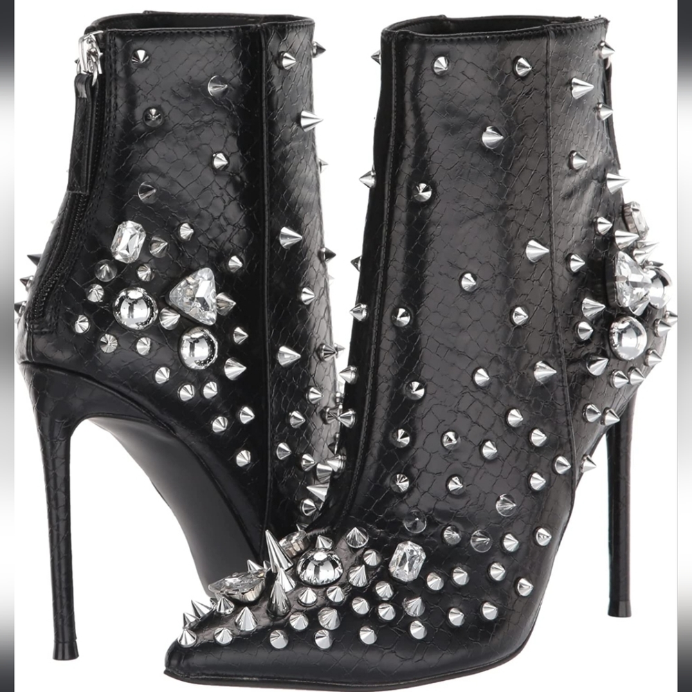 Steve Madden Viceroy Ankle Bootie size 8